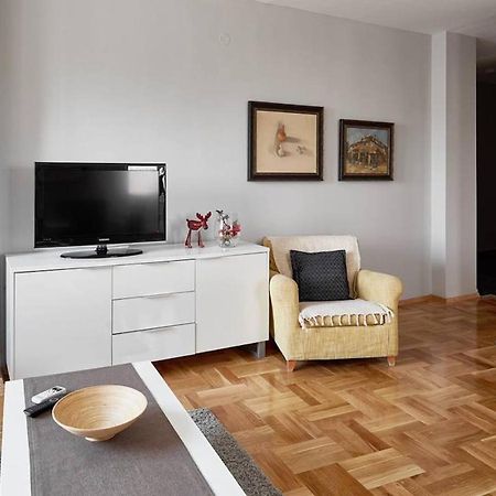 Bright Apartment Near City Center Üsküp Dış mekan fotoğraf