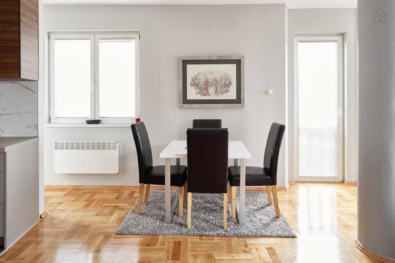 Bright Apartment Near City Center Üsküp Dış mekan fotoğraf